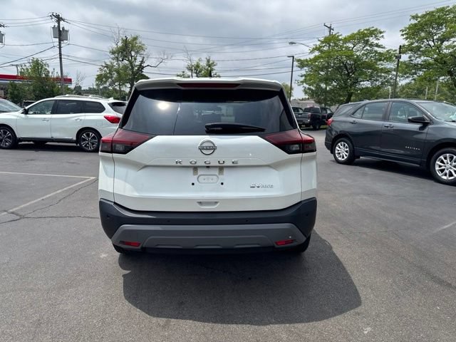 Used 2023 Nissan Rogue SV AWD/4WD image 3