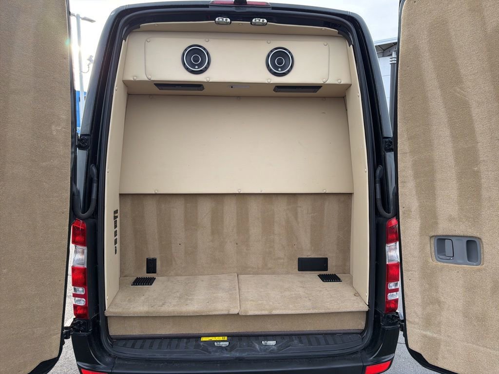 Used 2017 Mercedes-Benz Sprinter 3500 image 27