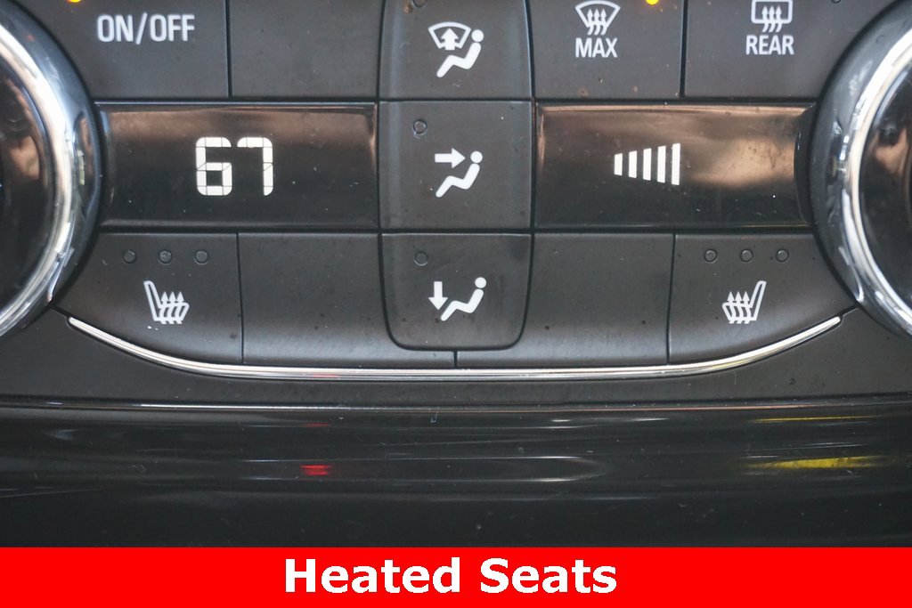 Used 2025 Chevrolet Trax ACTIV w/ Sunroof Package image 8