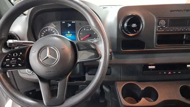Used 2024 Mercedes-Benz Sprinter 2500 image 11