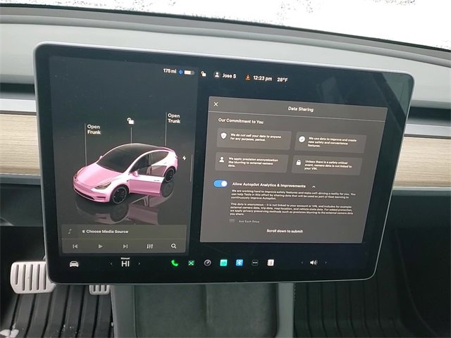 Used 2023 Tesla Model Y Performance image 15