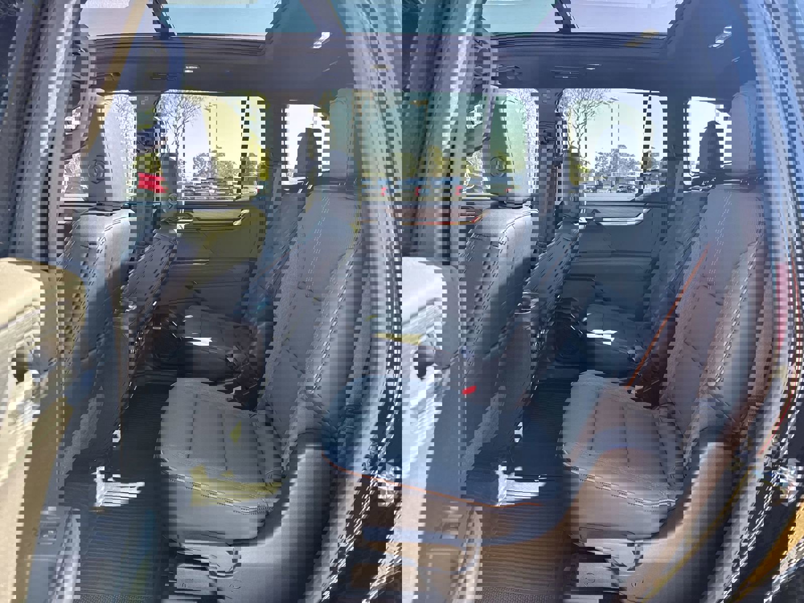 Used 2026 GMC Acadia AT4 w/ Super Cruise Package image 31