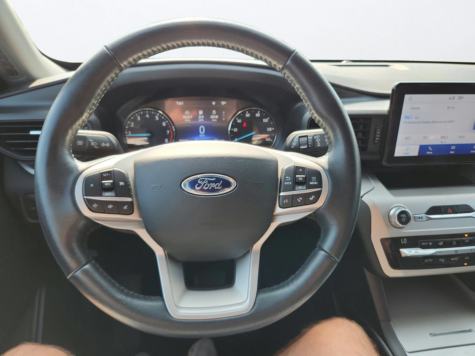 Used 2021 Ford Explorer XLT AWD/4WD image 15