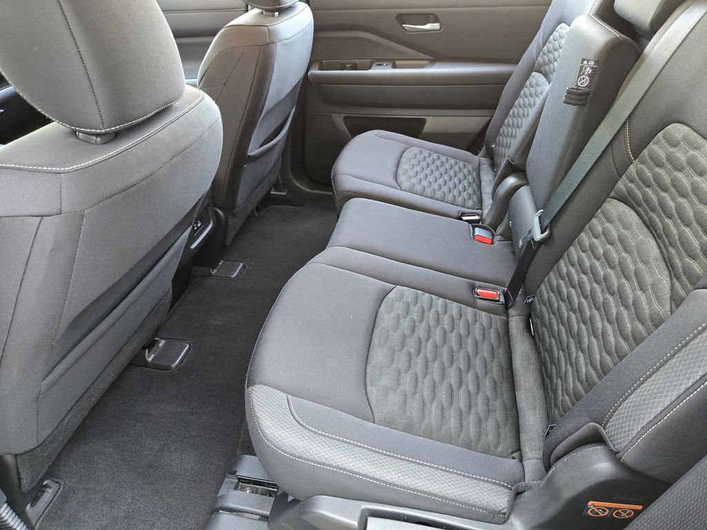 Used 2022 Nissan Pathfinder SV w/ SV Black Package FWD image 23
