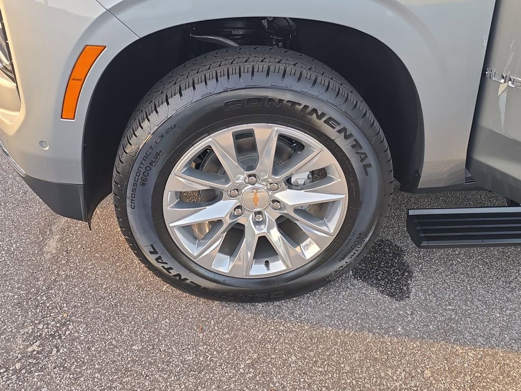 New 2026 Chevrolet Suburban Premier image 29