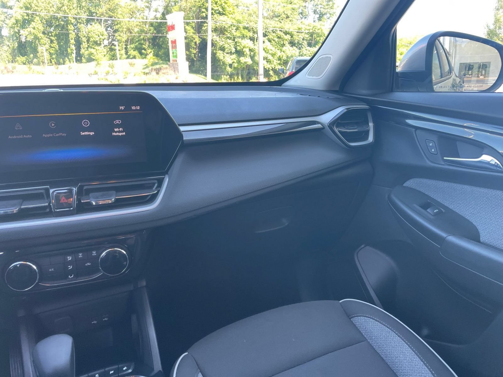 Used 2025 Chevrolet TrailBlazer LT FWD image 35