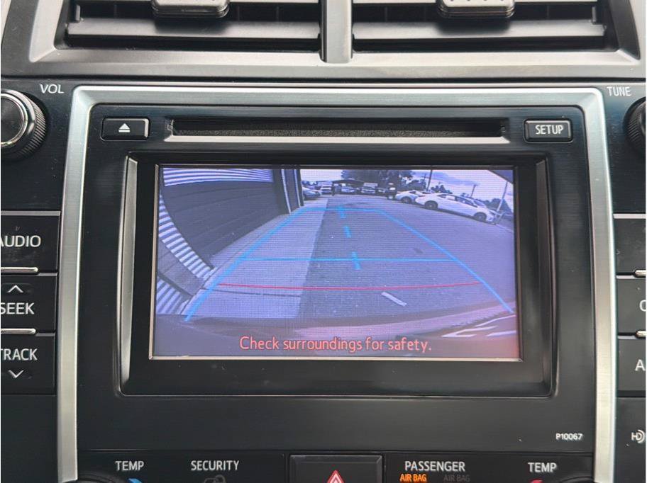 Used 2012 Toyota Camry XLE w/ Leather Pkg FWD image 17