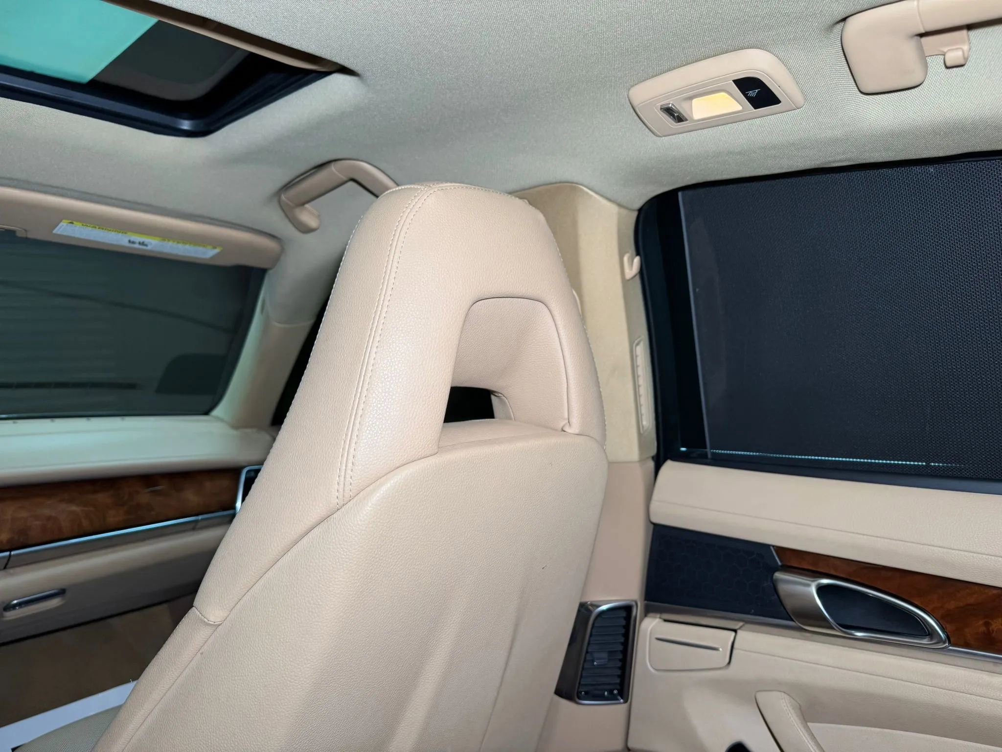 Used 2012 Porsche Panamera S image 32