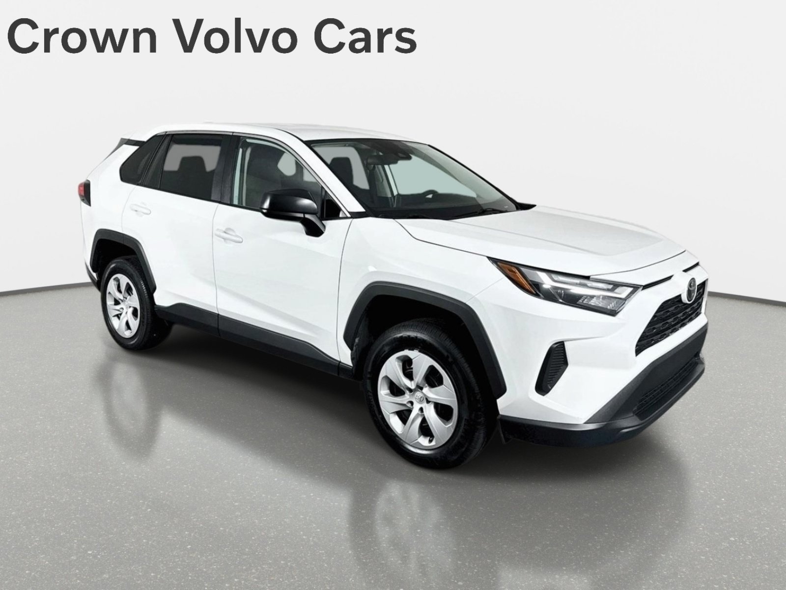 Used 2024 Toyota RAV4 LE FWD image 3
