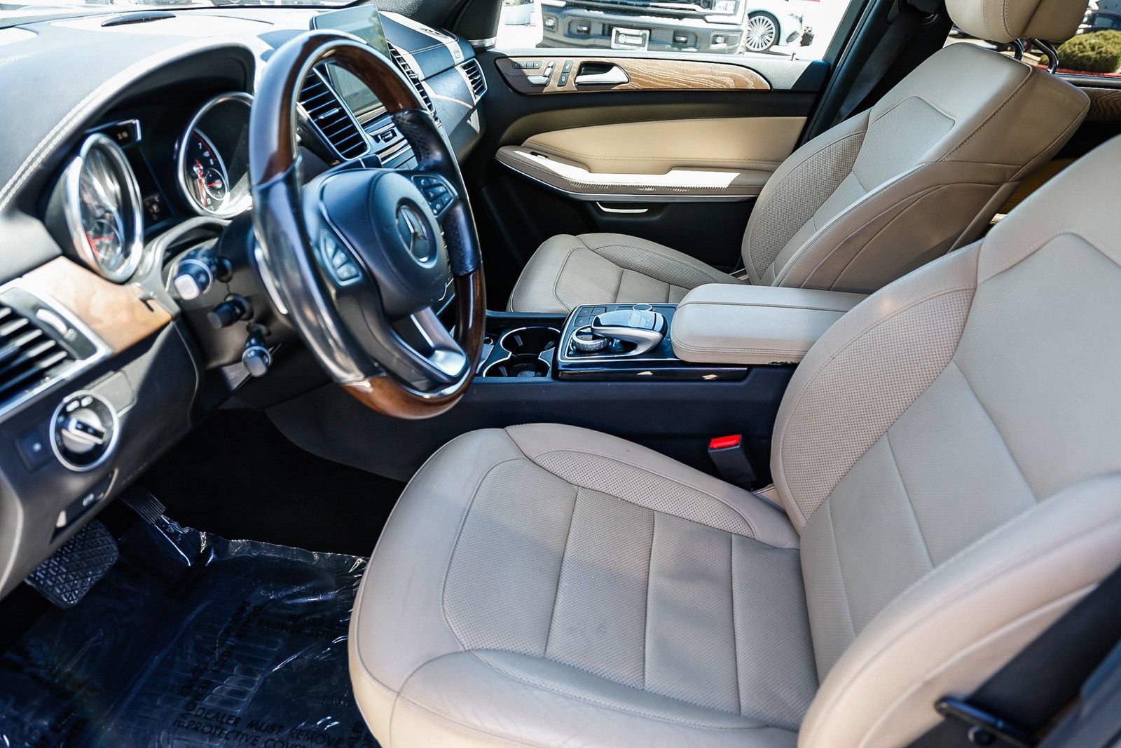 Used 2017 Mercedes-Benz GLS 550 4MATIC image 19