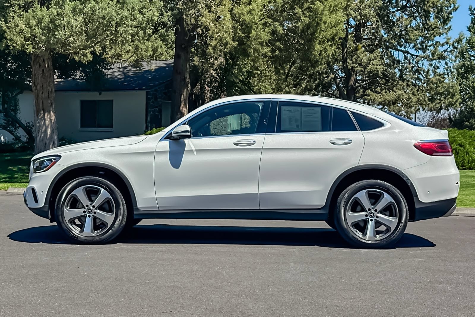 Used 2023 Mercedes-Benz GLC 300 4MATIC Coupe image 8