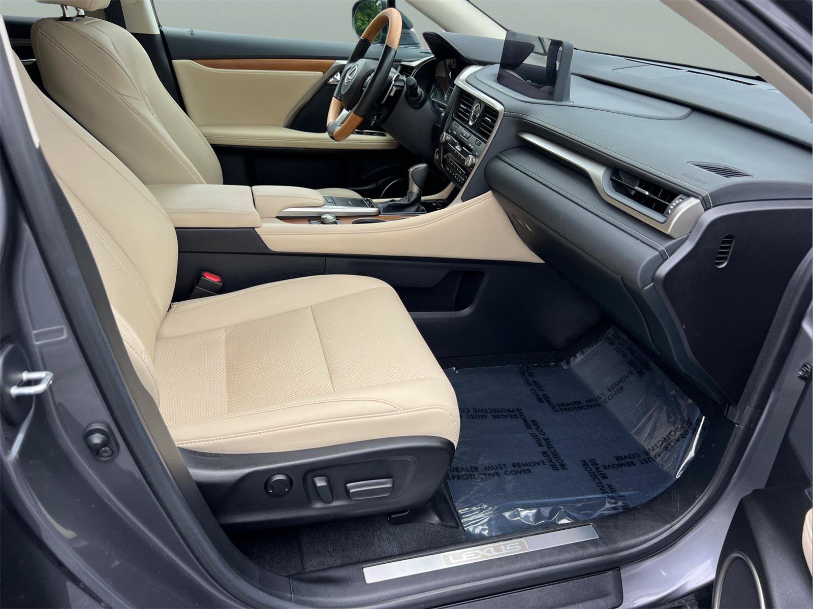 Certified 2022 Lexus RX 350 FWD w/ Premium Package image 11
