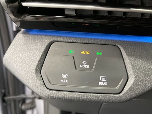 Used 2023 Volkswagen ID.4 Pro image 21