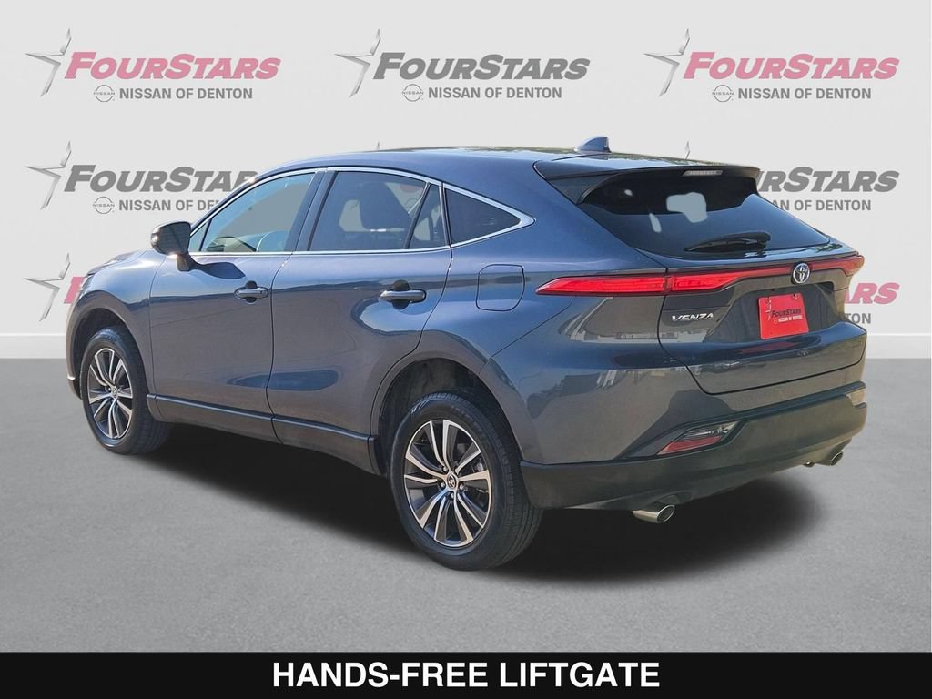 Used 2023 Toyota Venza LE AWD/4WD image 7