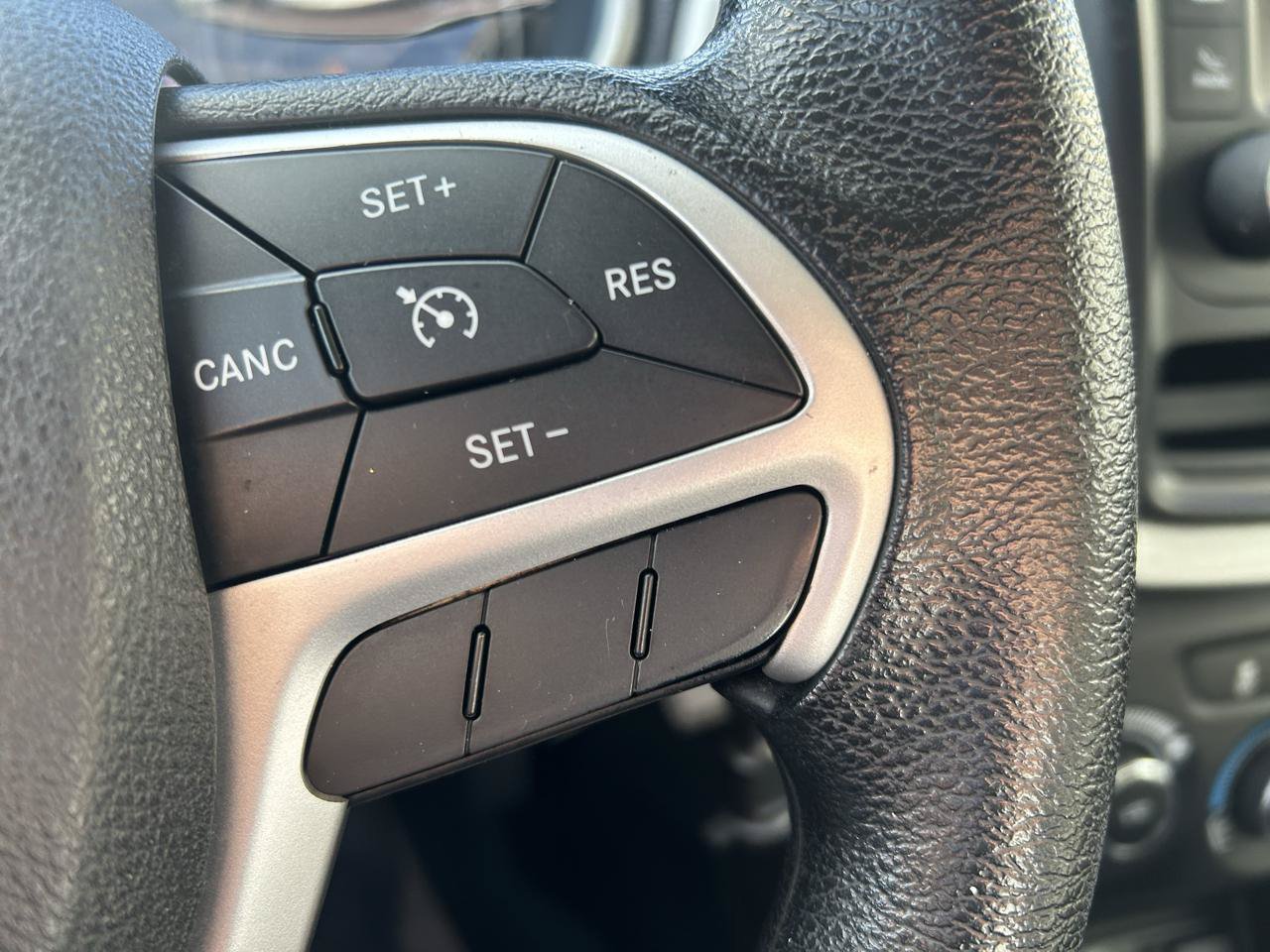 Used 2014 Jeep Cherokee Sport w/ Trailer Tow Group AWD/4WD image 19