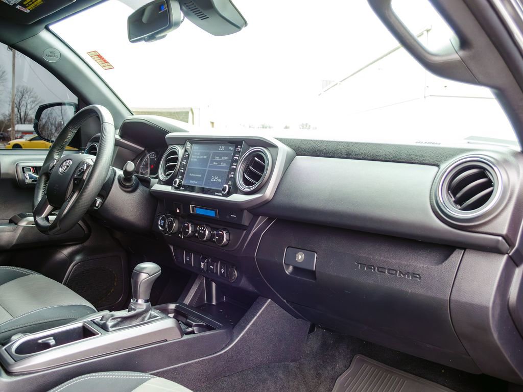 Used 2023 Toyota Tacoma TRD Sport image 31