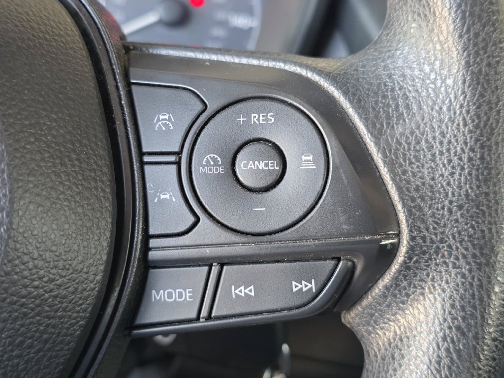 Used 2025 Toyota Corolla LE FWD image 20