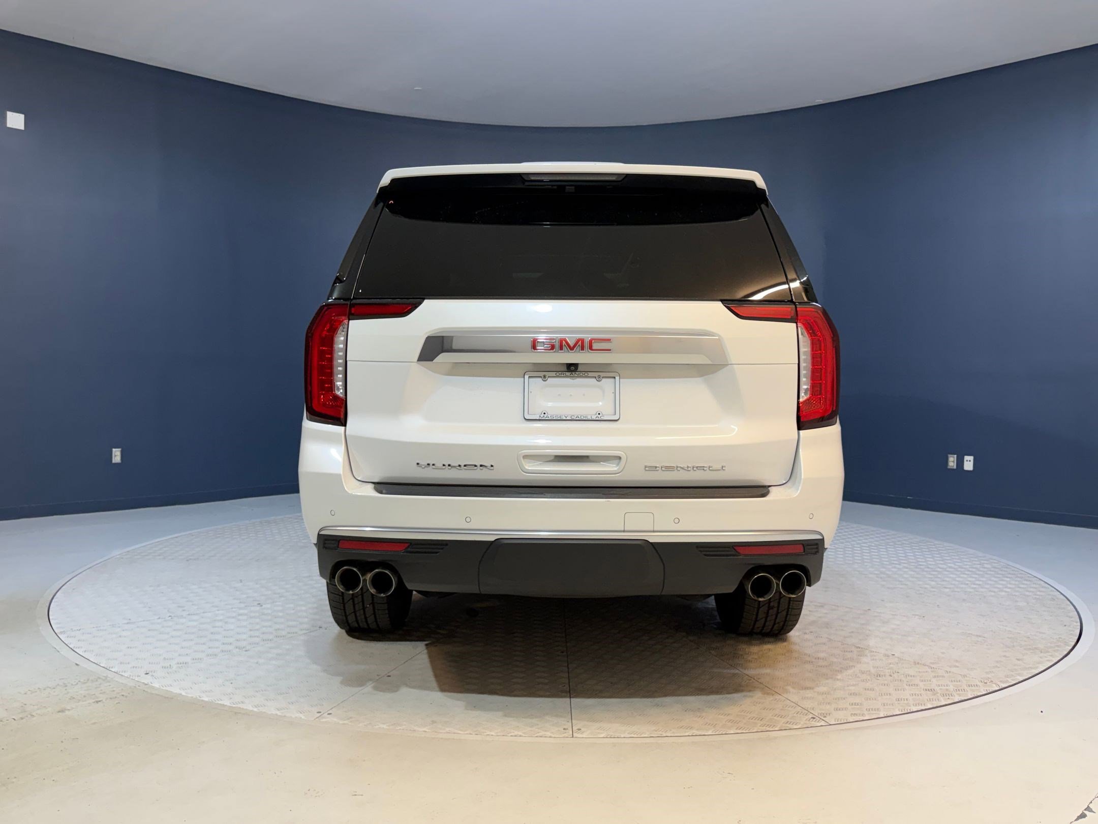 Used 2023 GMC Yukon XL Denali image 10