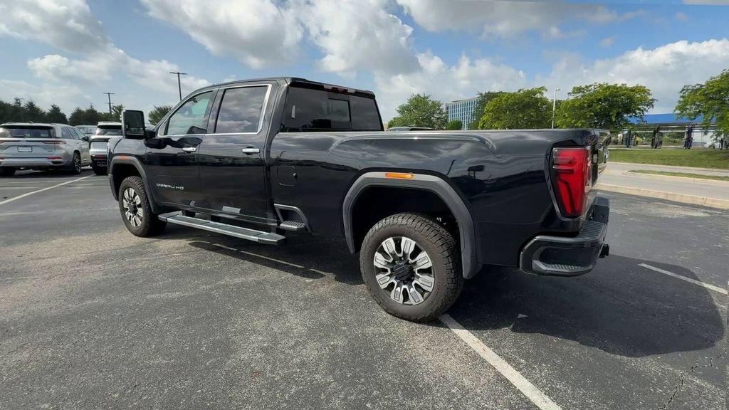 Used 2024 GMC Sierra 3500 Denali w/ Denali Reserve Package AWD/4WD image 6