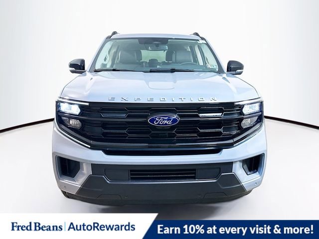 New 2026 Ford Expedition Active image 2