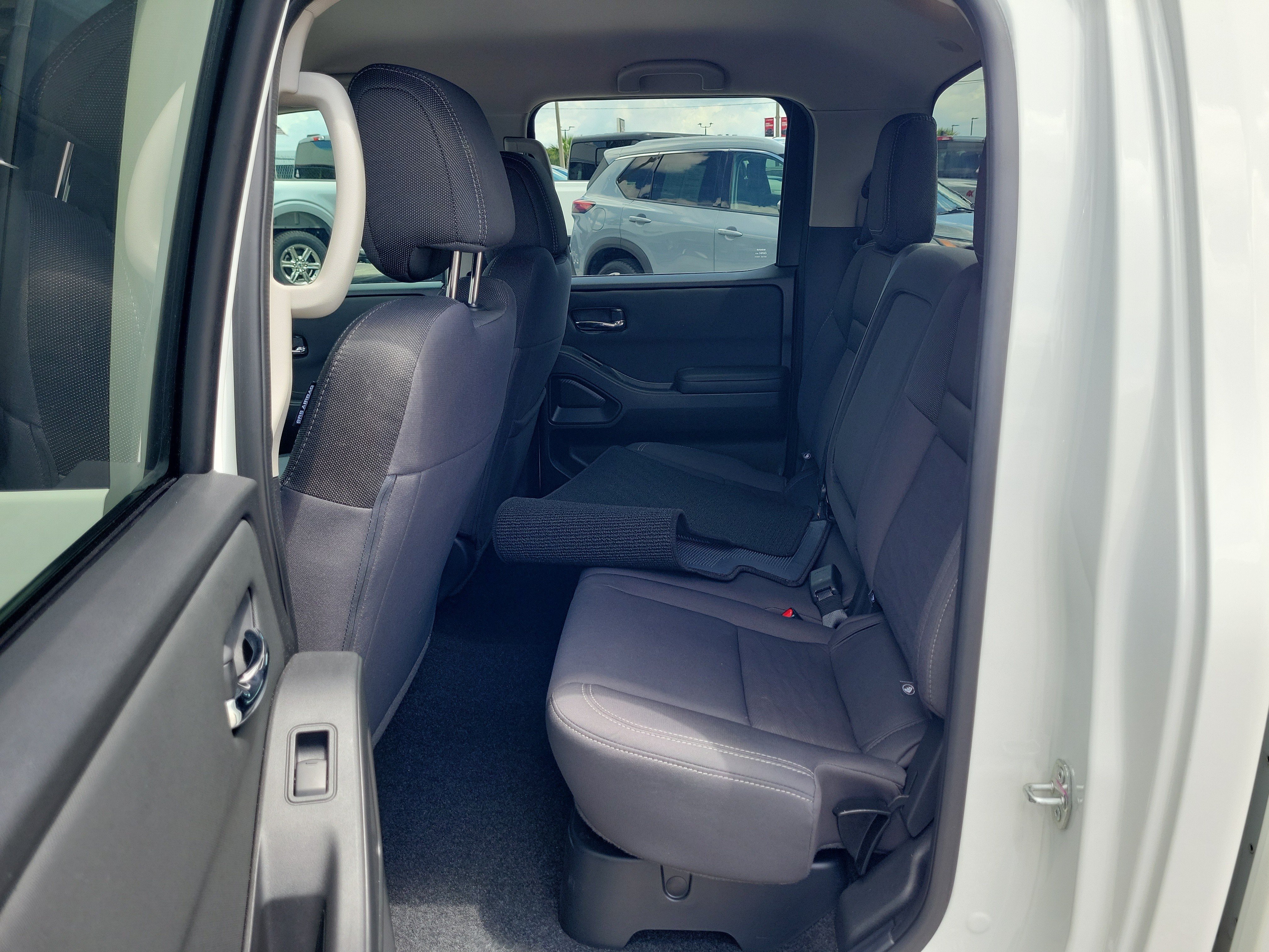 Certified 2024 Nissan Frontier SV w/ Technology Package RWD image 14