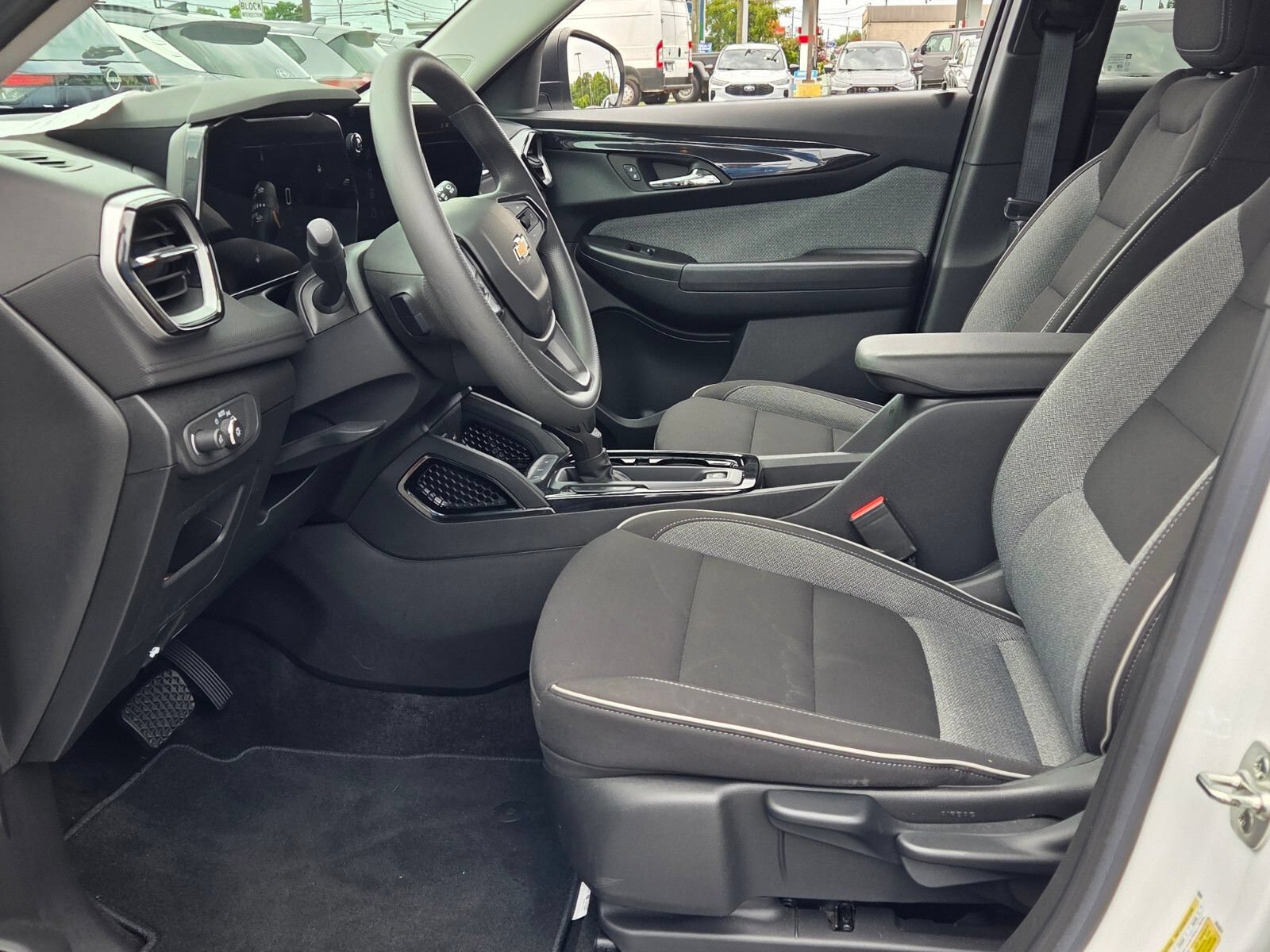 Used 2024 Chevrolet TrailBlazer LS w/ LS Convenience Package FWD image 5