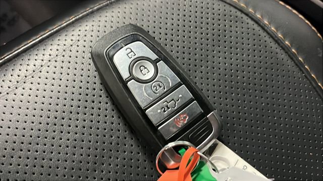 Used 2023 Ford F150 Platinum w/ FX4 Off-Road Package image 21