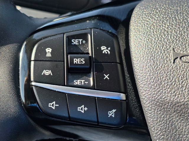 Used 2022 Ford Escape SE w/ SE Sport Appearance Package image 9