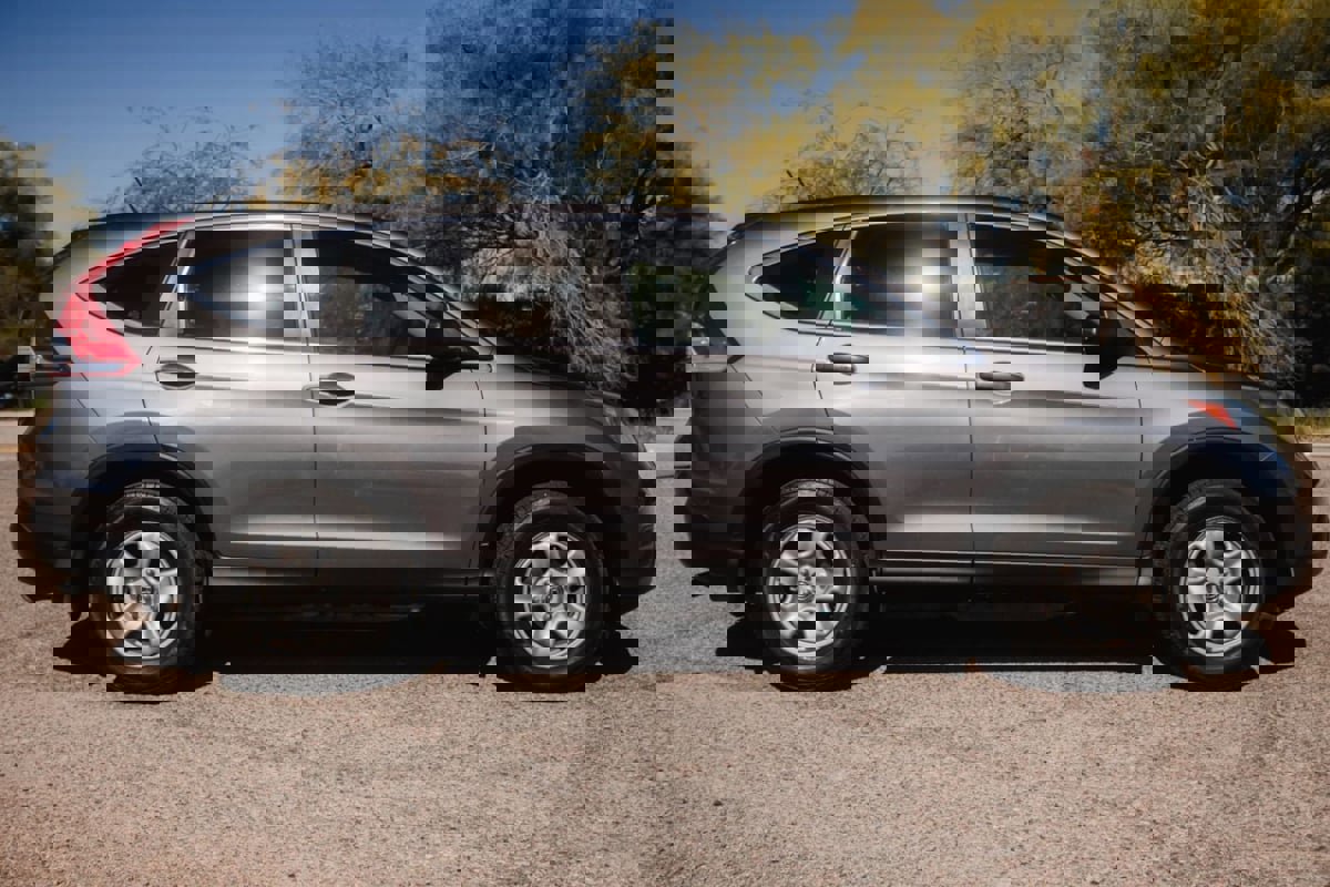 Used 2013 Honda CR-V LX image 4