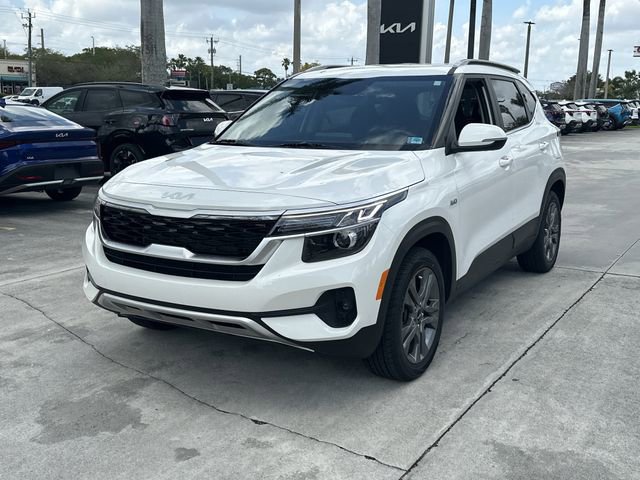 Certified 2023 Kia Seltos S w/ Navigation Package image 2