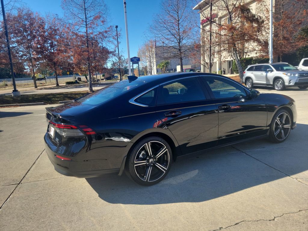 Used 2023 Honda Accord Sport image 7