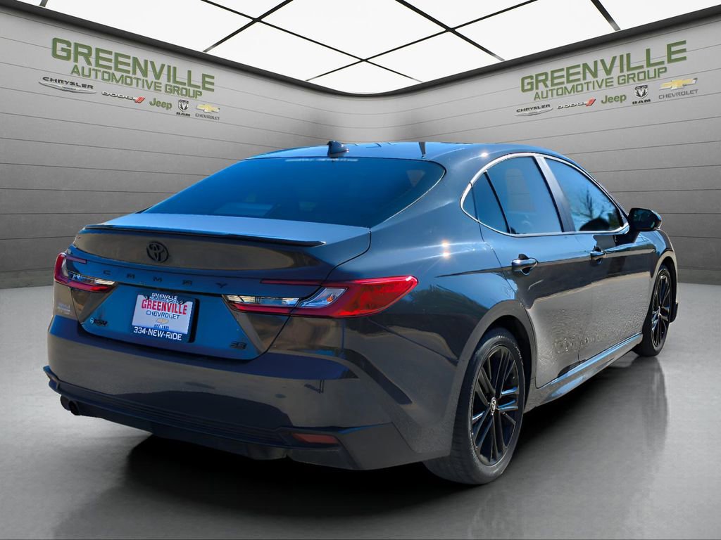 Used 2025 Toyota Camry SE image 8