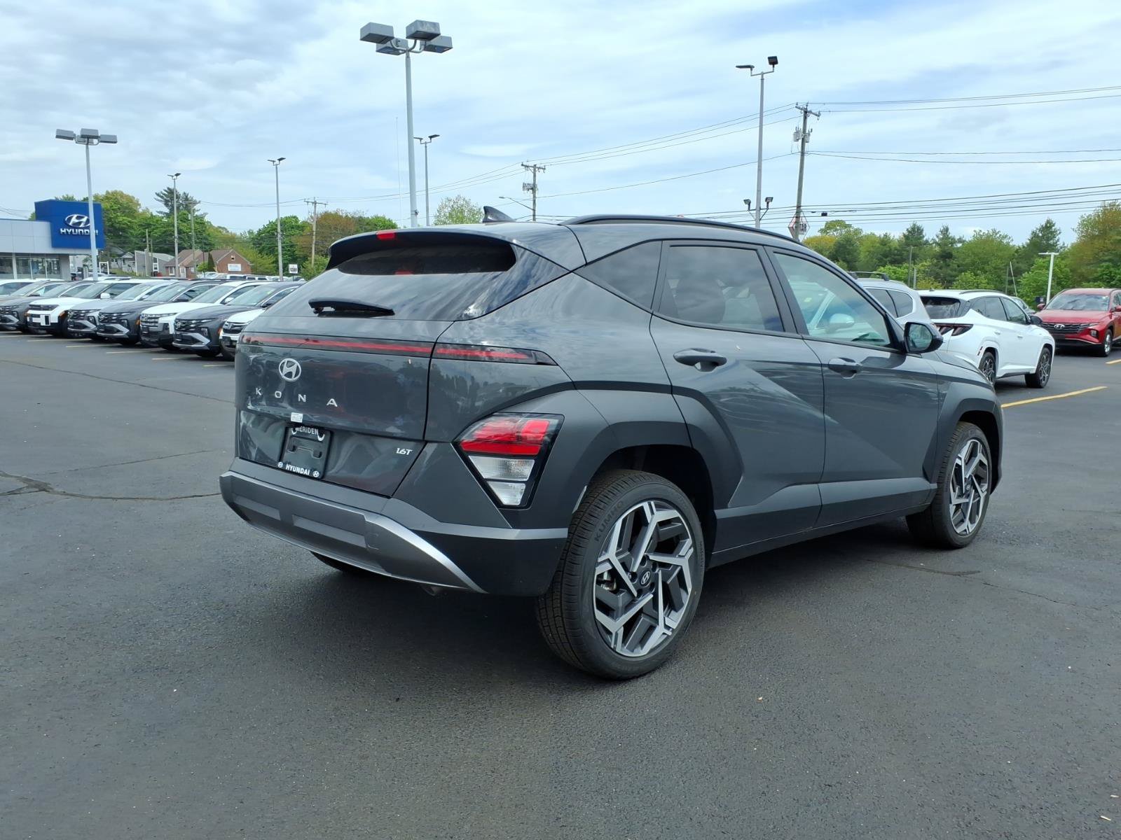 Certified 2026 Hyundai Kona SEL Premium FWD image 5