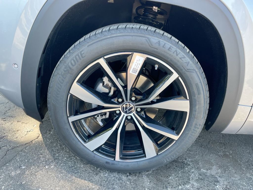 New 2026 Volkswagen Atlas Cross Sport SEL Premium R-Line image 35