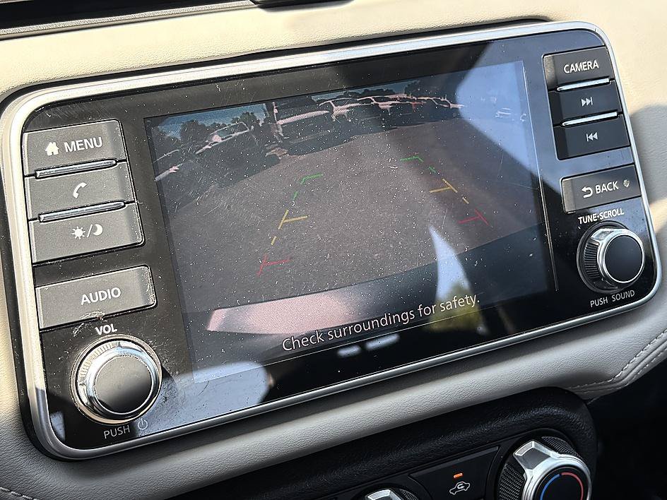 Used 2020 Nissan Versa SV FWD image 23