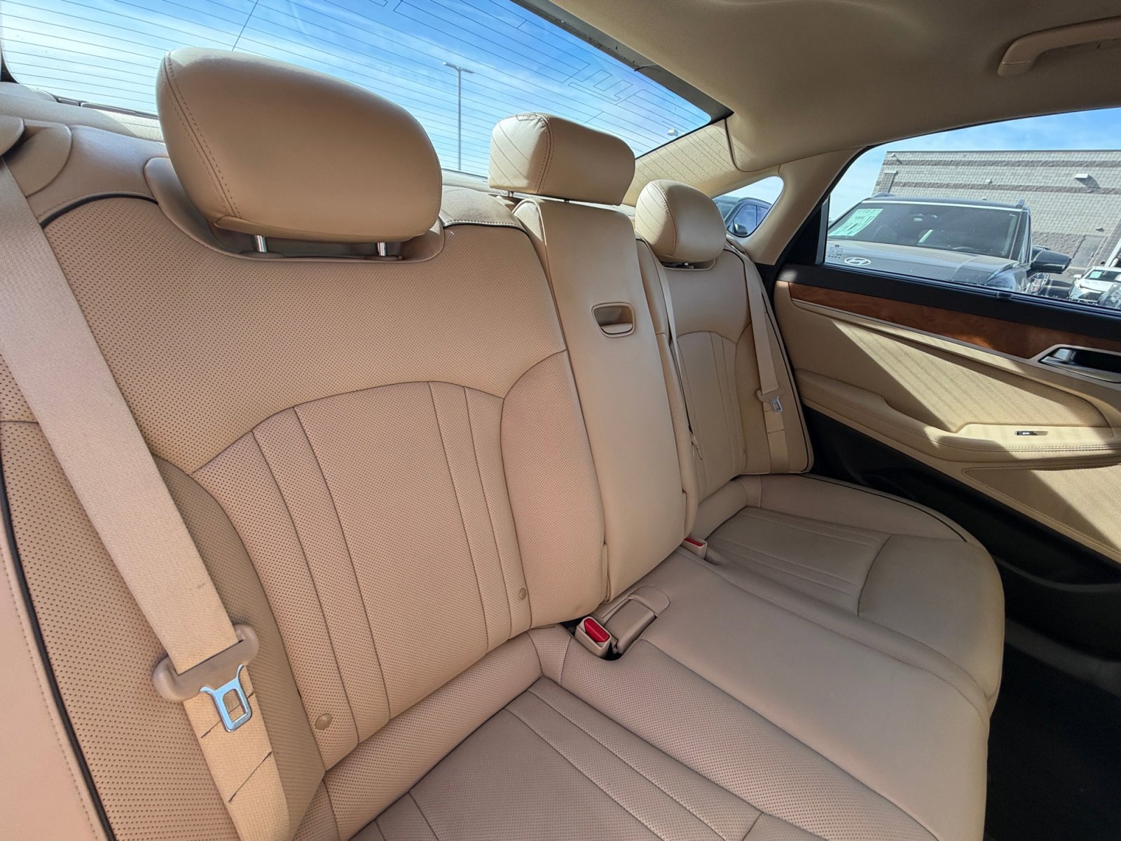 Used 2015 Hyundai Genesis 3.8 w/ Option Group 04 image 18