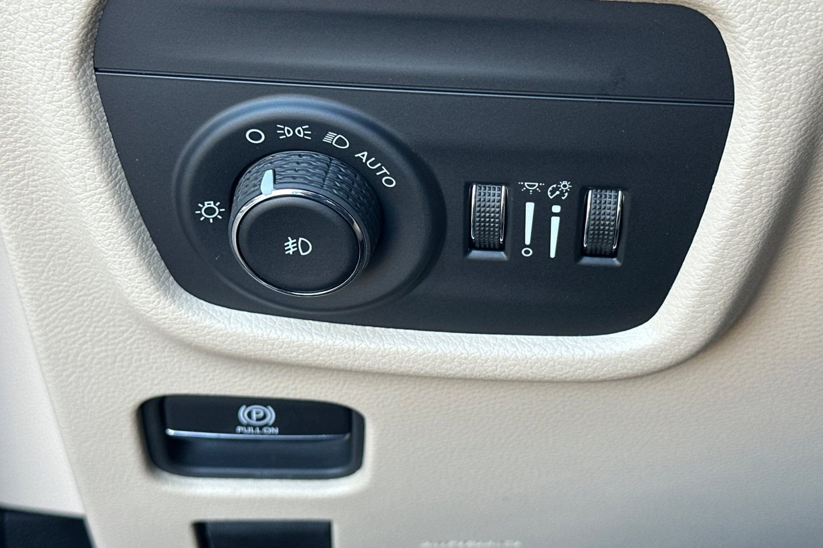 New 2026 Jeep Grand Cherokee Limited image 32