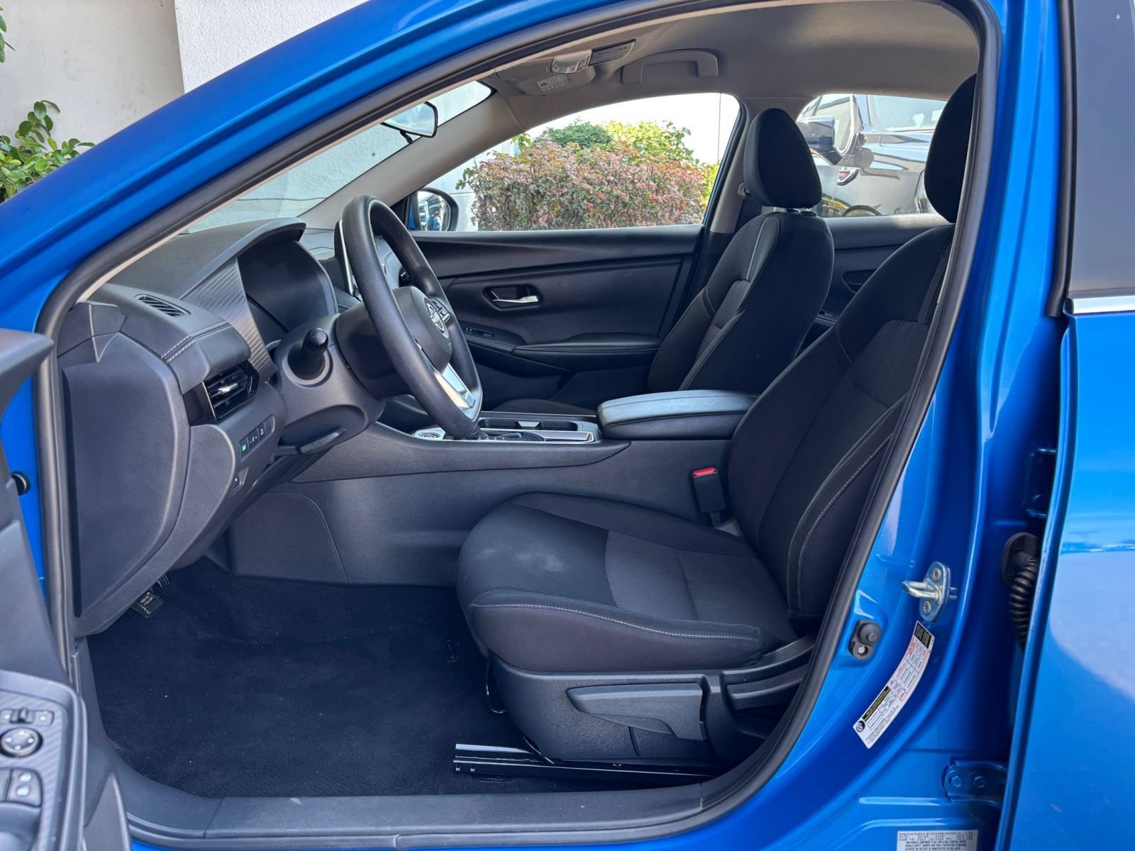 Used 2025 Nissan Sentra SV FWD image 25