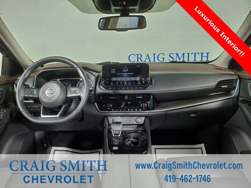 Used 2021 Nissan Rogue SL w/ Premium Package image 3