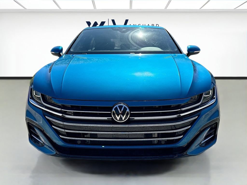 Used 2023 Volkswagen Arteon SE image 2