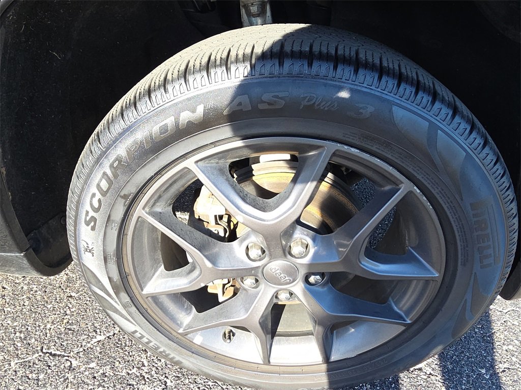 Used 2019 Jeep Grand Cherokee Limited X image 10