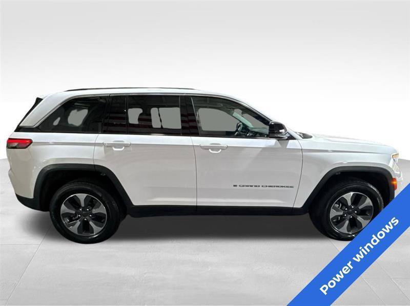 Used 2023 Jeep Grand Cherokee 4WD 4xe image 4