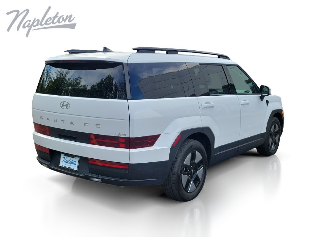 Used 2025 Hyundai Santa Fe SEL FWD image 6