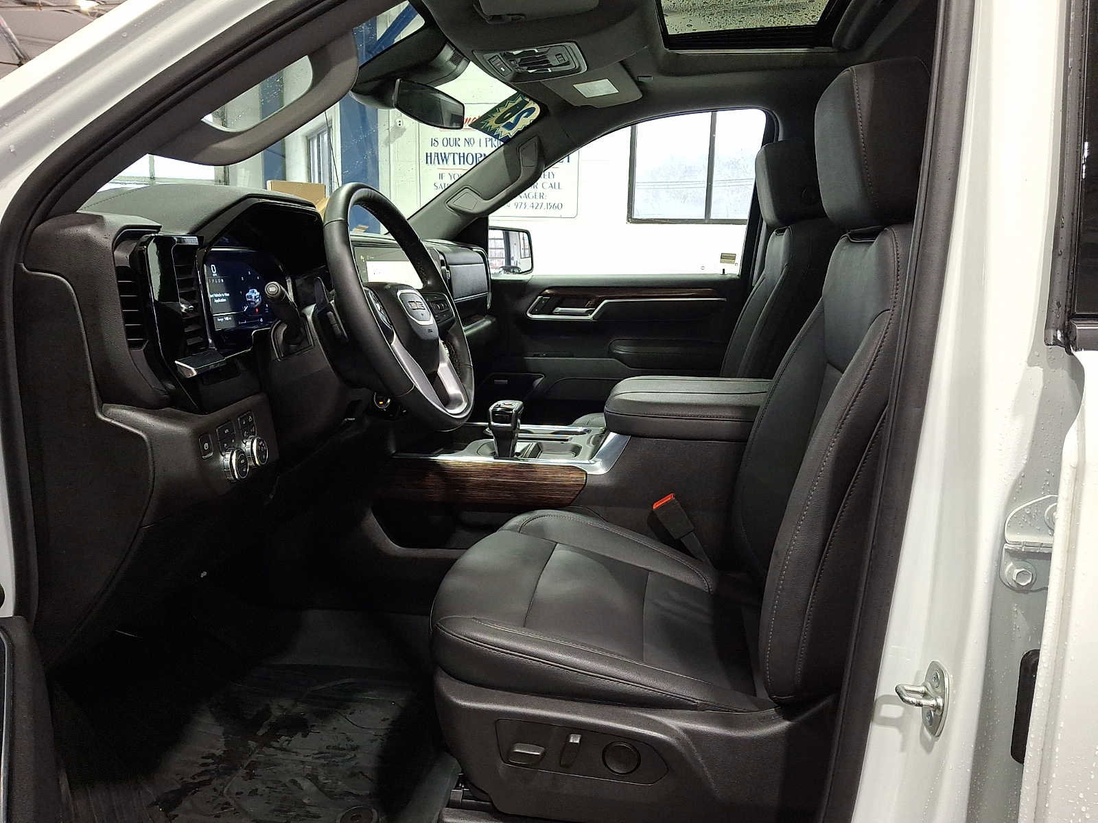 Certified 2025 GMC Sierra 1500 Elevation w/ Elevation Premium Package image 13