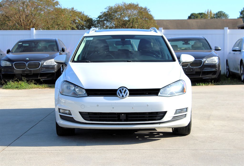 Used 2015 Volkswagen Golf SEL FWD image 2