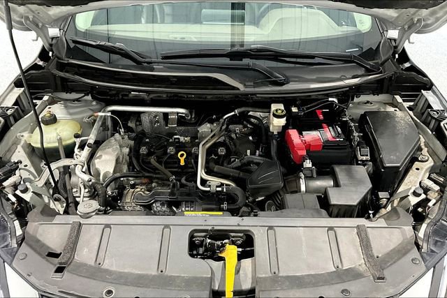 Used 2021 Nissan Rogue SV image 32
