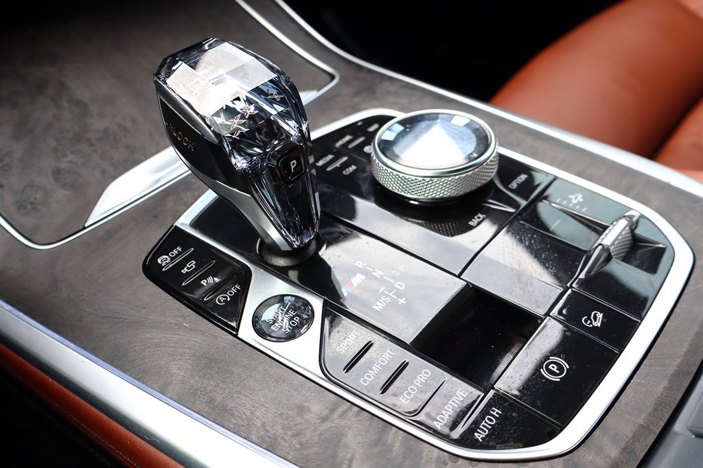 Used 2020 BMW X7 M50i AWD/4WD image 45