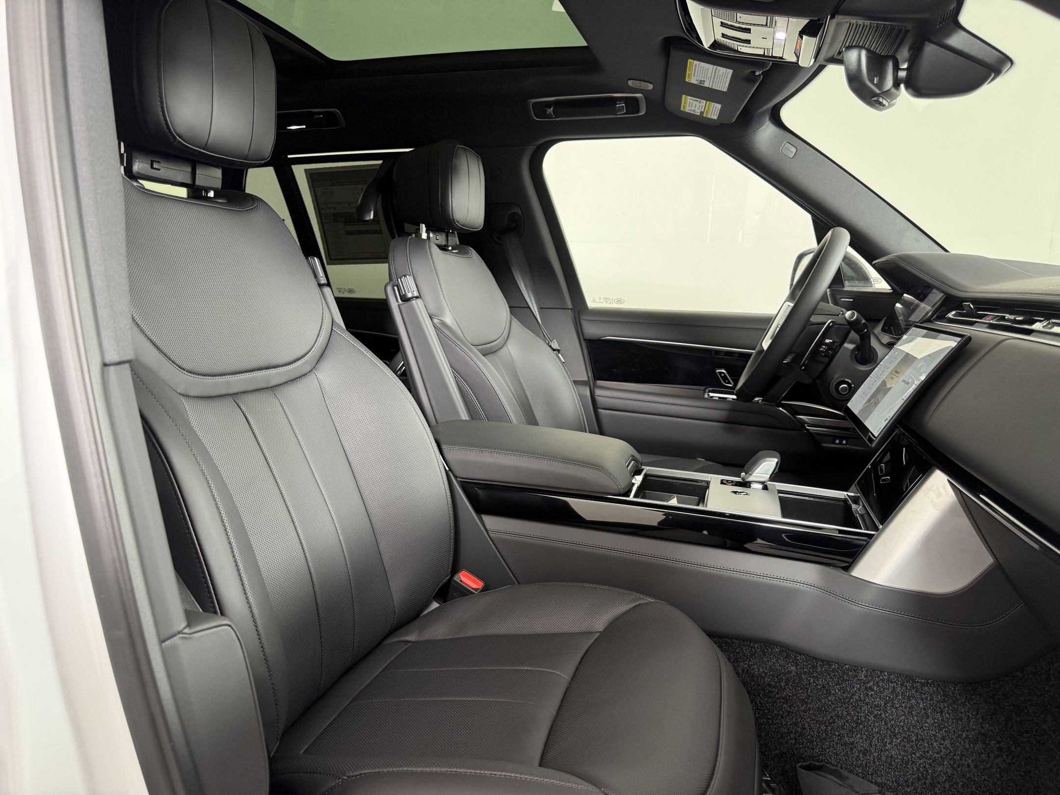 New 2026 Land Rover Range Rover SE AWD/4WD image 22