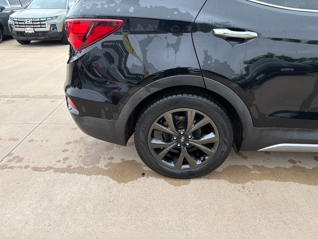 Used 2017 Hyundai Santa Fe Sport FWD image 12