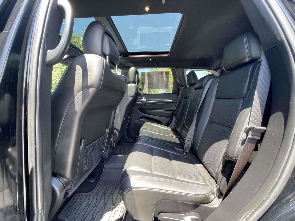 Used 2019 Jeep Grand Cherokee Limited w/ Luxury Group II AWD/4WD image 16